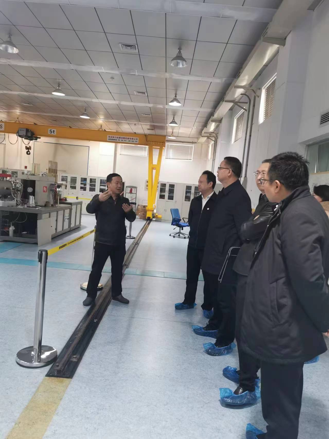 1709783720498337w0nn.jpg 參觀實驗室.jpg