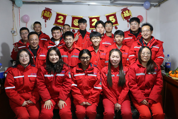 “元”夢新程，“旦”啟華章--榆林分公司項目一線同慶元旦照片 (1)_副本.jpg